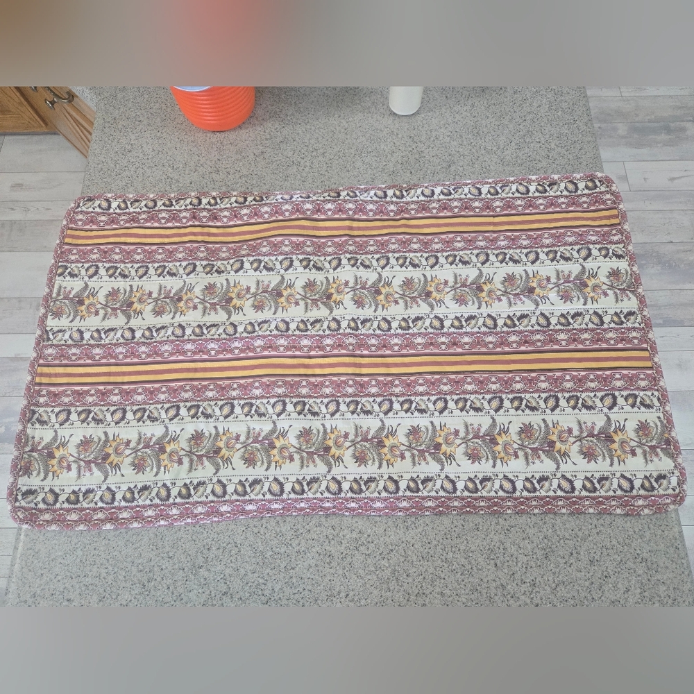 Set of 2 Lucky Brand Pillow Shams 20×36. Floral Pattern Standard Size